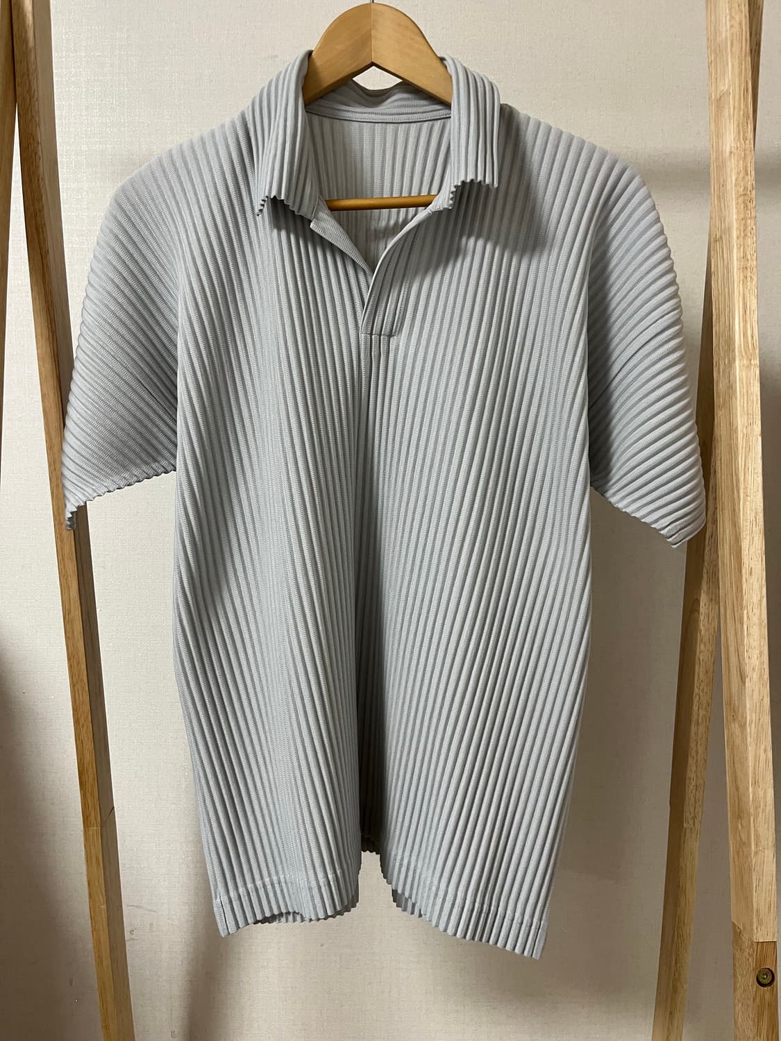 옴므플리세 플리츠 폴로 셔츠 3사이즈 정품 상품이미지1