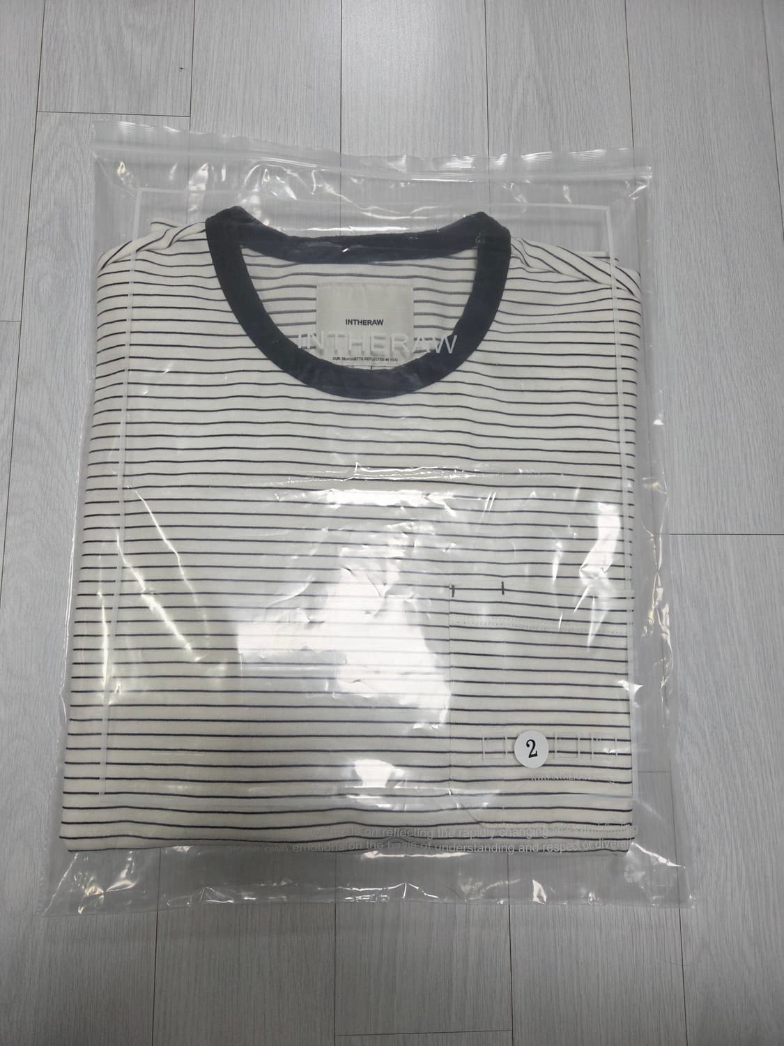 인더로우 스트라이프 크루넥 반팔 티셔츠 상품이미지3