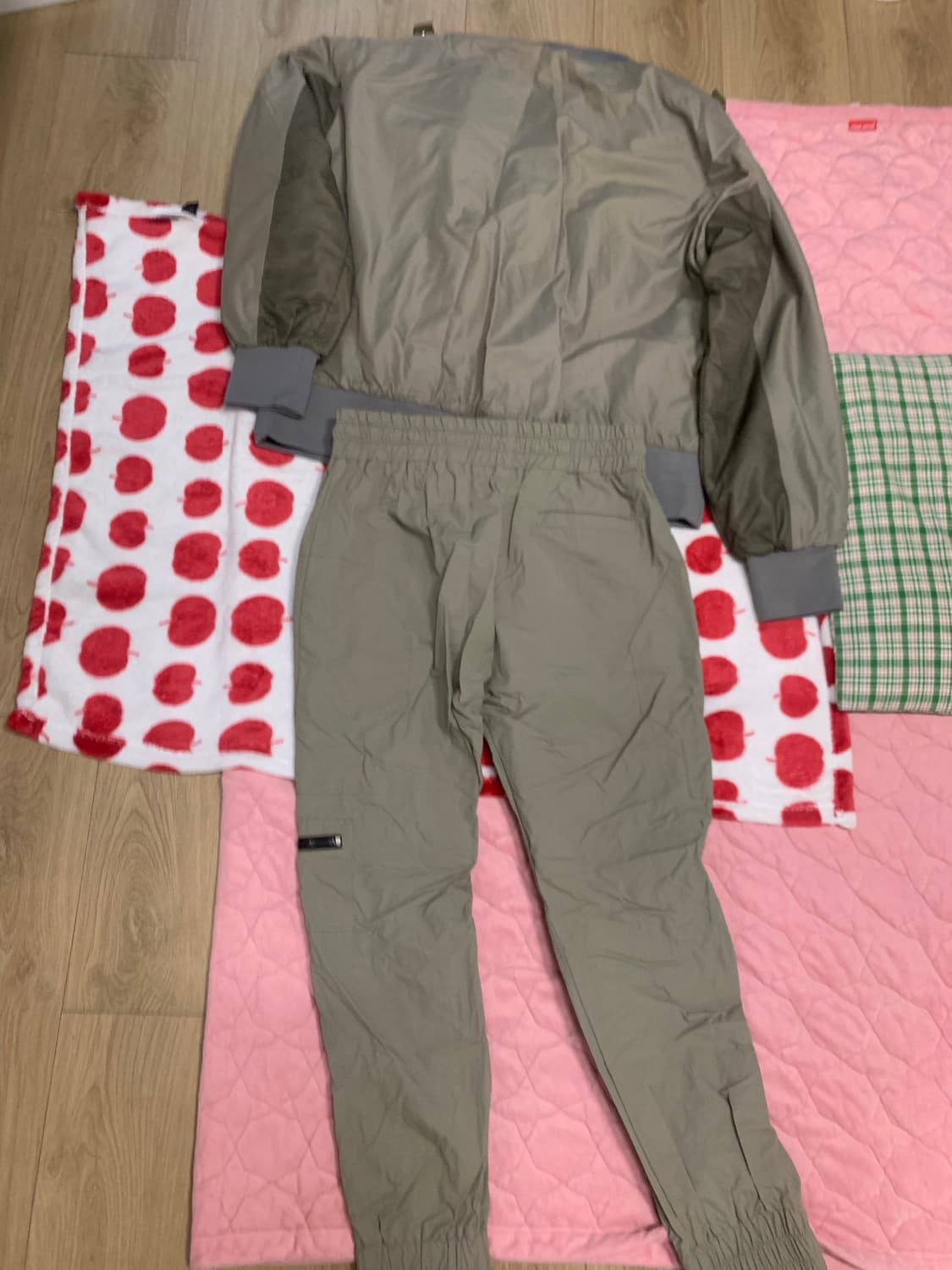 드네이지 풀오버 세트 셋업 판매 합니다 상품이미지9