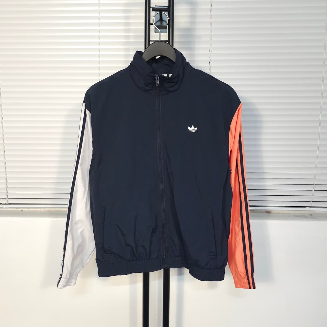 아디다스 빅트레포일 바람막이 XL 상품이미지1