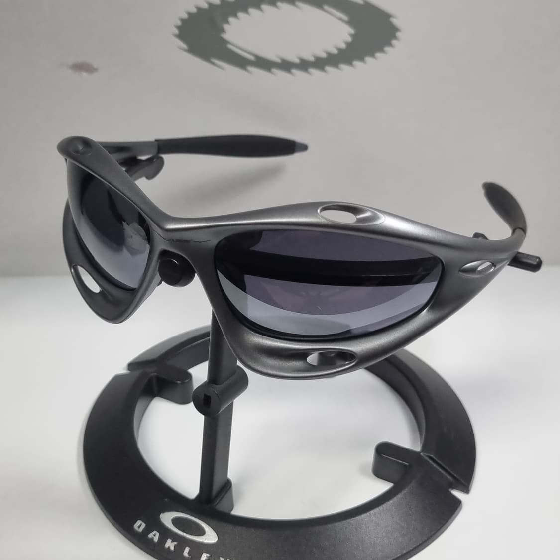 오클리 프로 레이싱자켓 메탈릭 다크그레이 미사용 상품이미지2