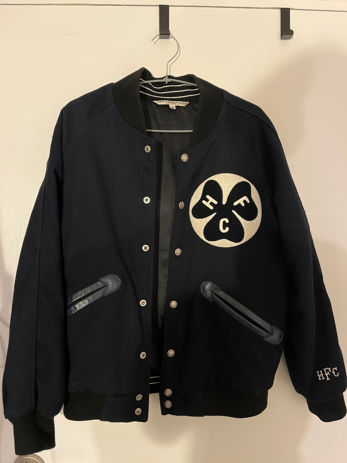 헤리티지플로스 바시티 m 네이비 상품이미지1