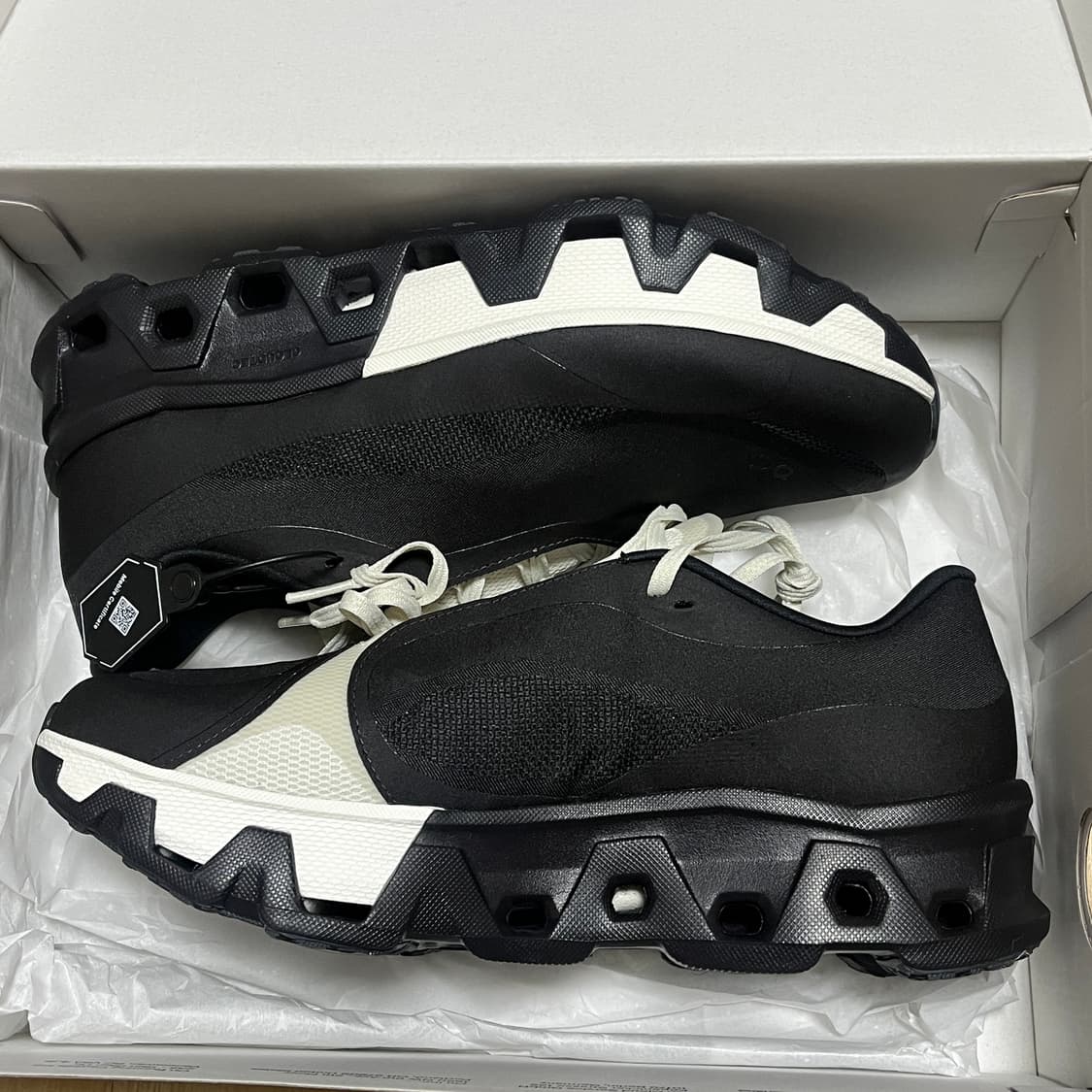 [290] 온러닝 파프 클라우드 몬스터 하이퍼 블랙 상품이미지2