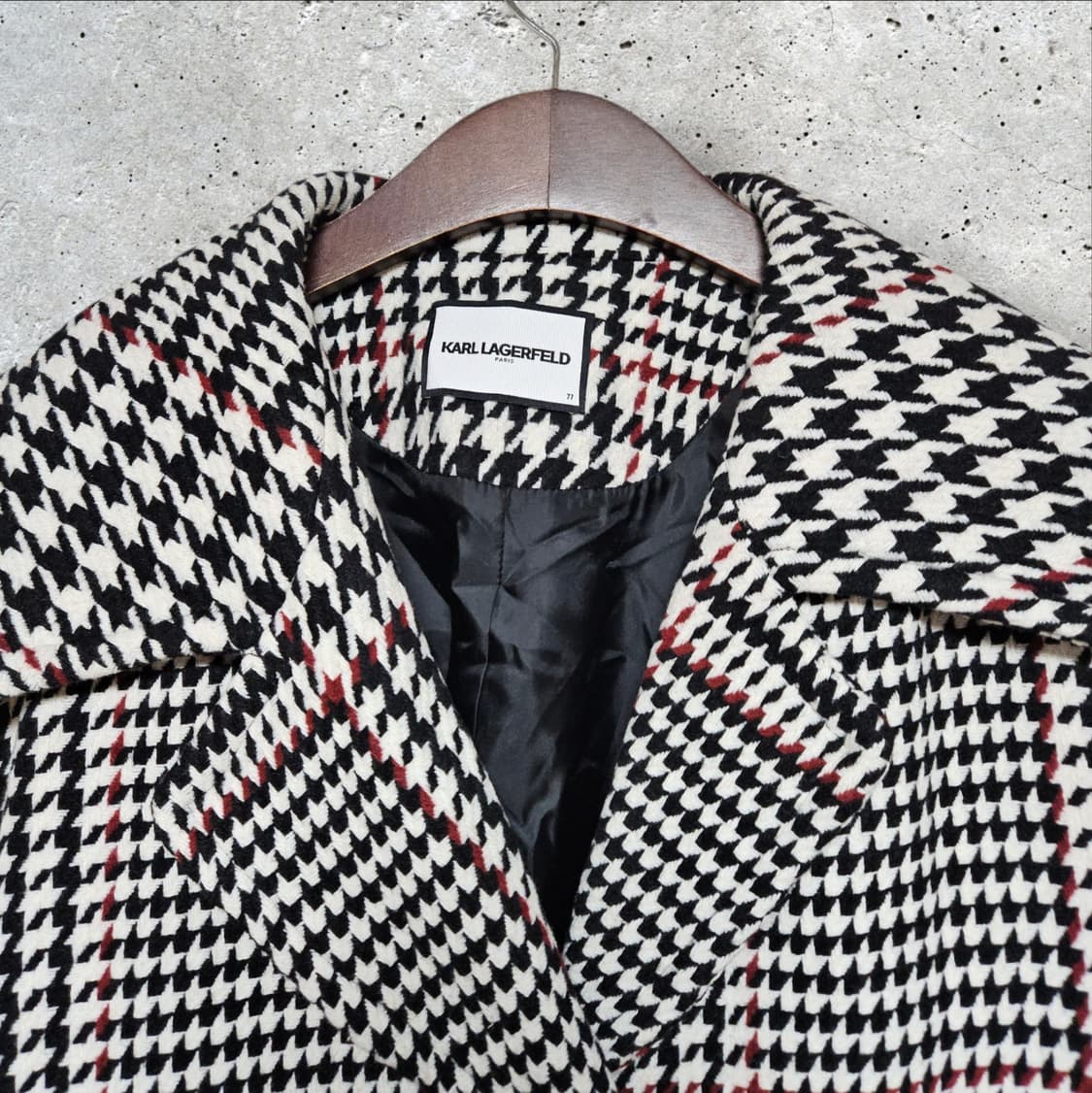 칼라거펠트 하운드투스 체크 패턴 루즈핏 하프 코트 (100/L) 상품이미지2