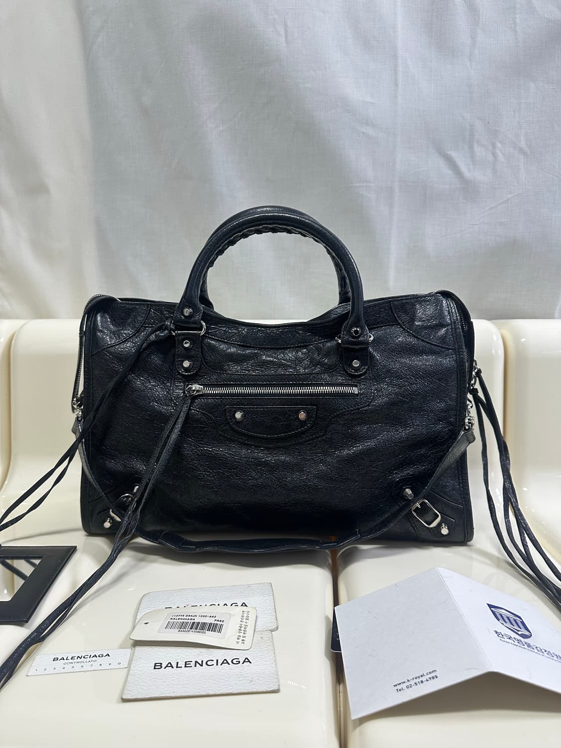 [A 정품] 발렌시아가 시티 모터백 미디움 블랙 상품이미지2