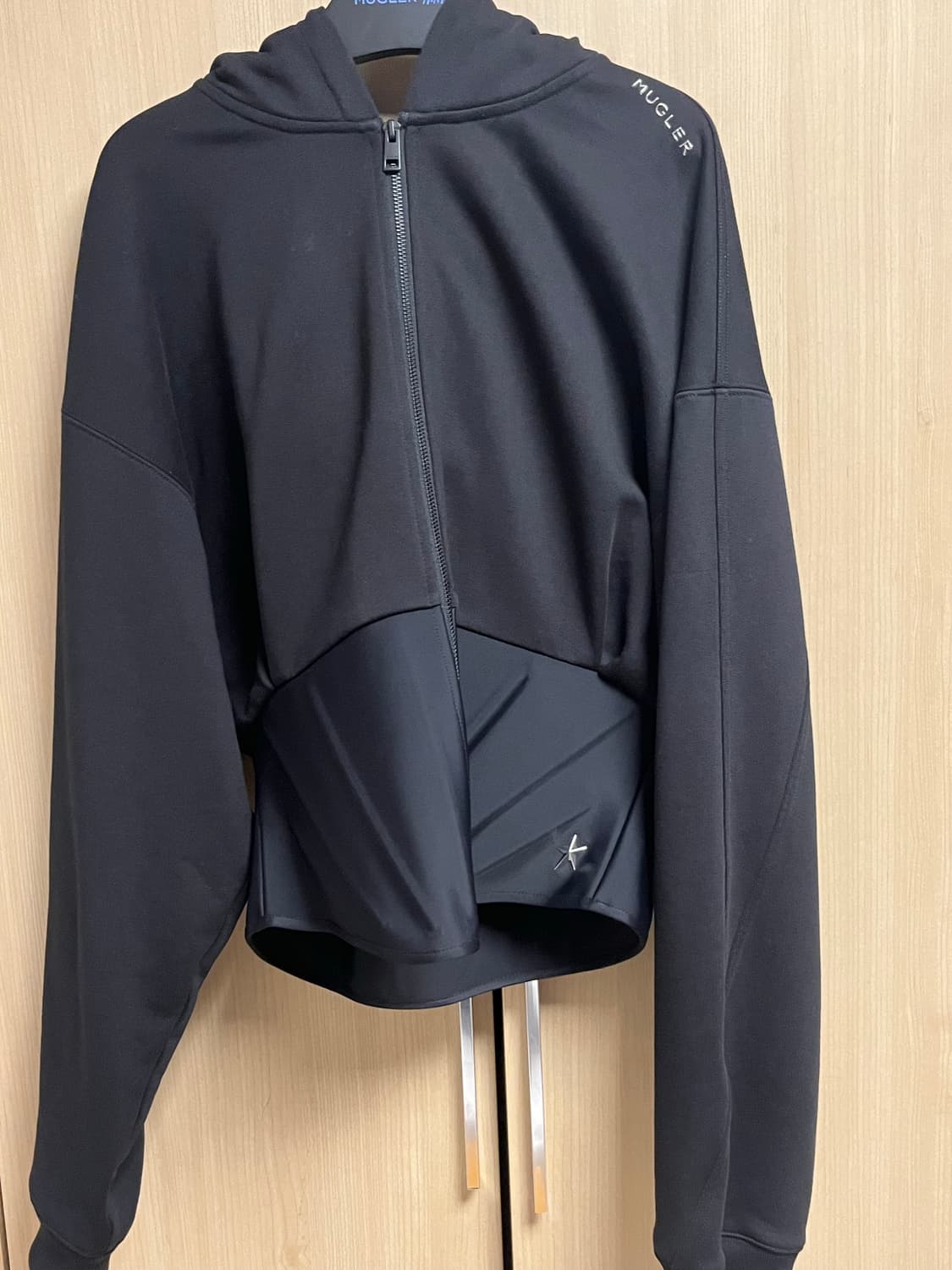 L)h&m 뮈글러 후드집업 상품이미지2