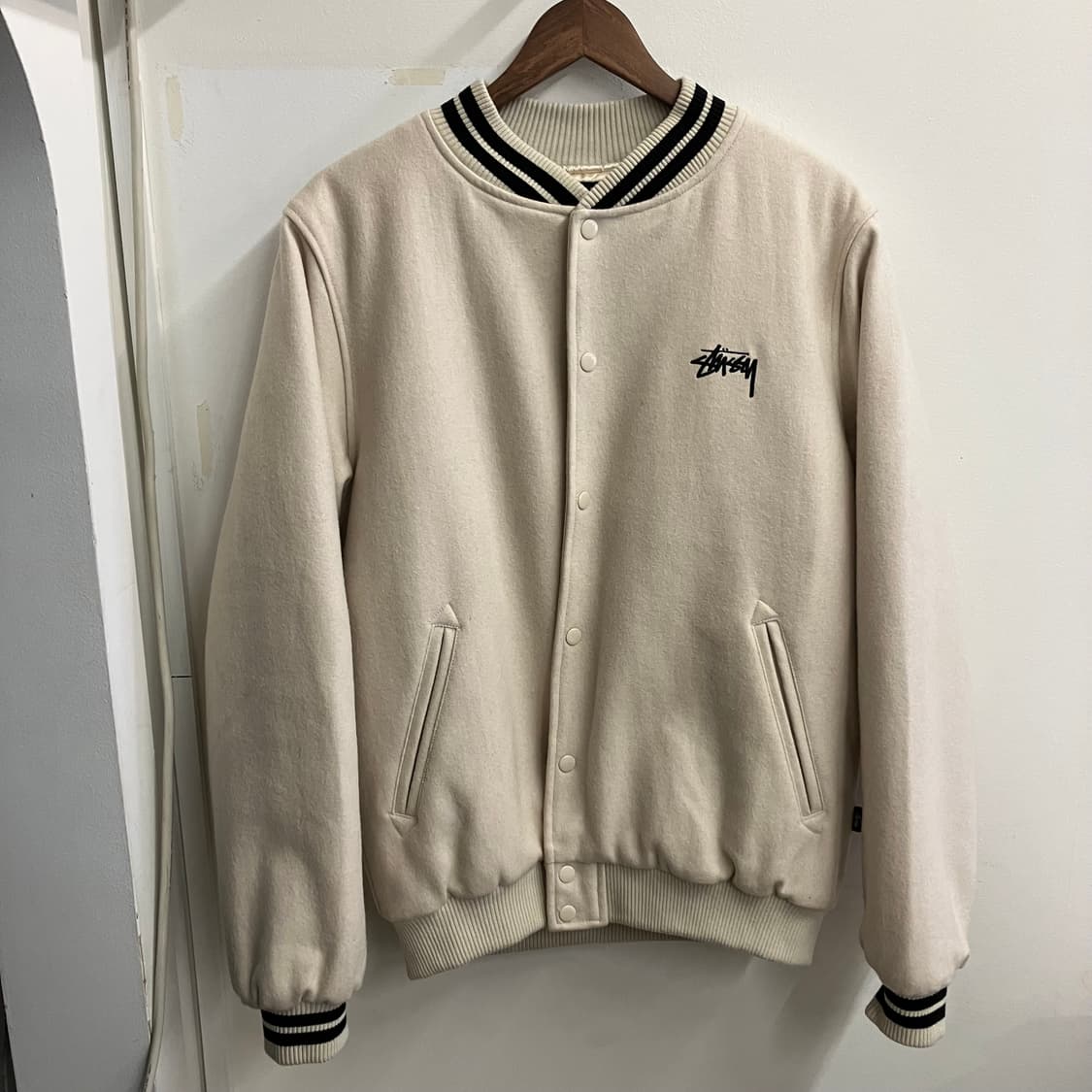 N186 스투시 35주년 트라이브 바시티 스타디움 자켓 상품이미지2