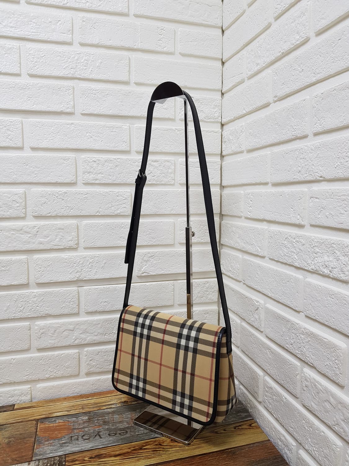 [정품] 버버리 클래식 체크 숄더백 상품이미지1