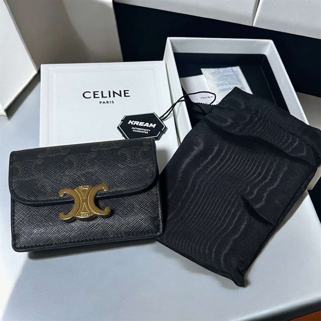 셀린느 트리옹프 카드지갑 상품이미지7