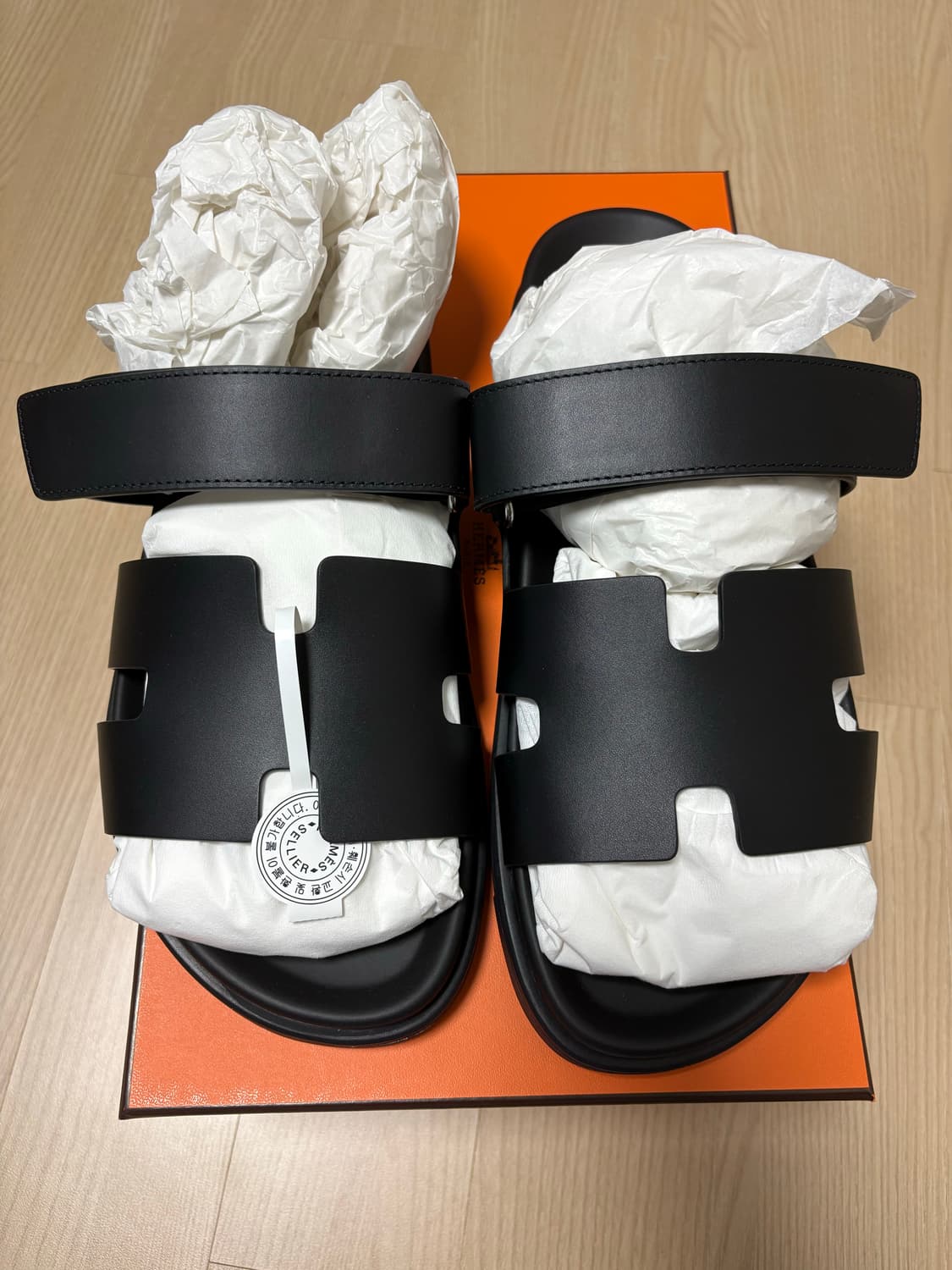 에르메스 시프레 샌들 누아 44사이즈 새제품 팝니다 상품이미지1