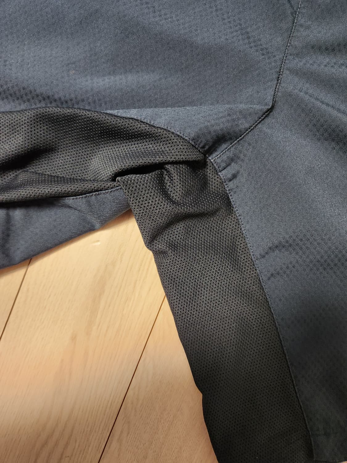 나이키 드라이핏 러닝 반바지 사이즈m

오염 하자 없이 깨끗해요^^

세 상품이미지7