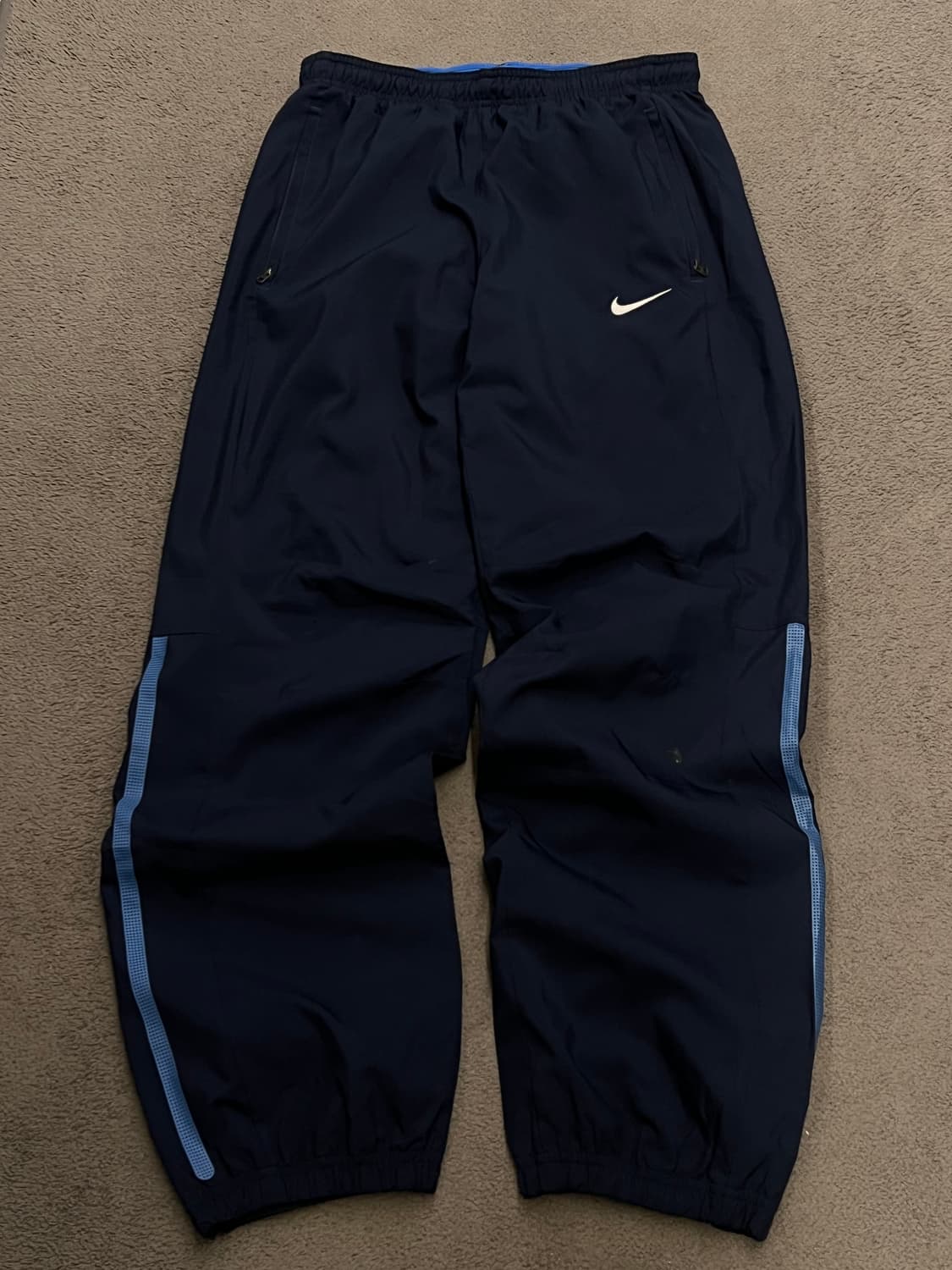 나이키 올드스쿨 토탈90 나일론 와이드 팬츠 처분  상품이미지1