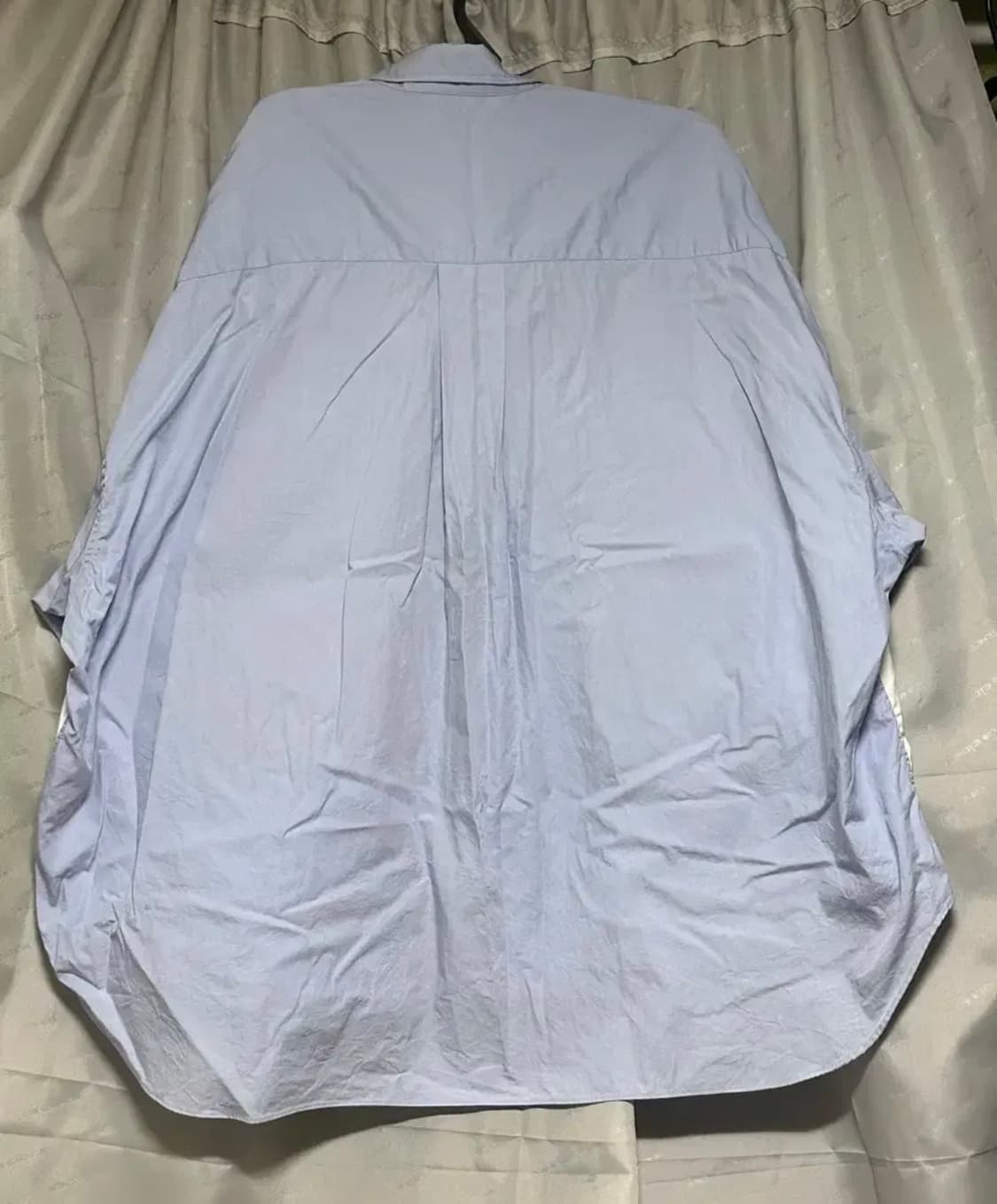 꼼데 셔츠라인 배색 드랍숄더 셔츠 상품이미지2