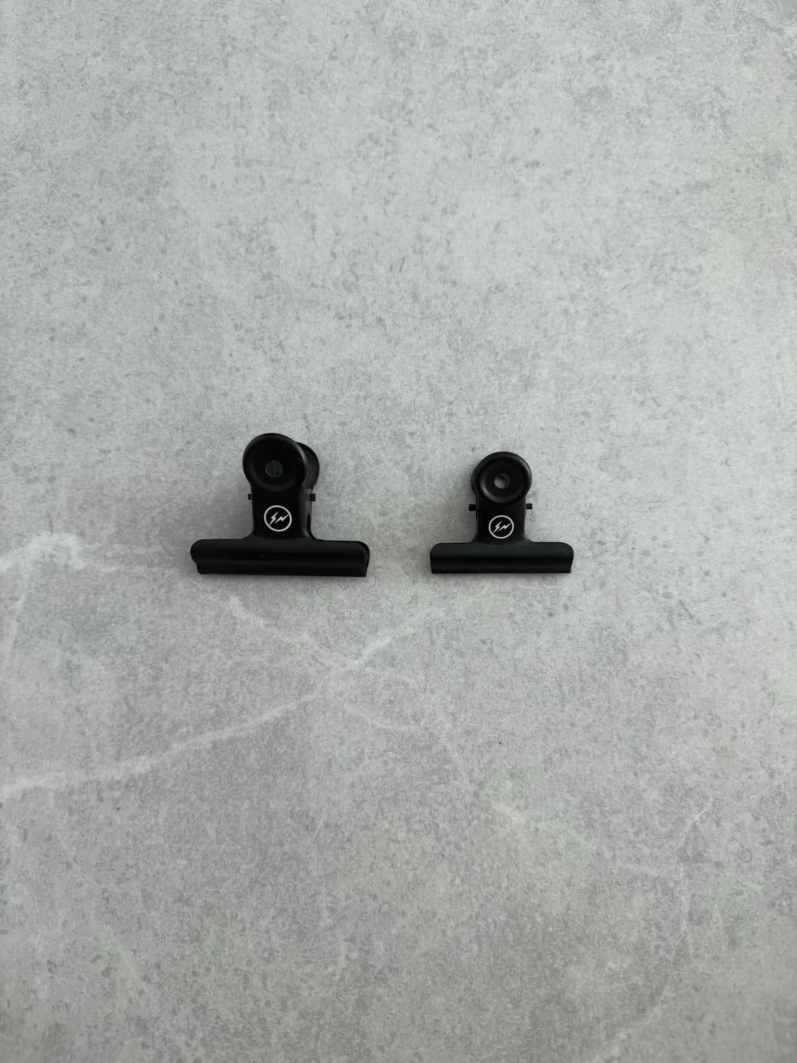 피스마이너스원 x 프라그먼트 디자인 불독 클립 #1 블랙 상품이미지2