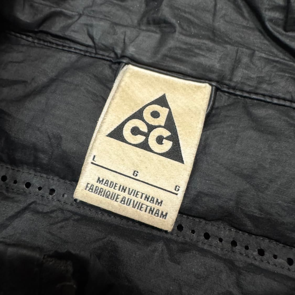 Name : 나이키acg 시그니처로고 블랙컬러 경량패딩 :) 상품이미지3