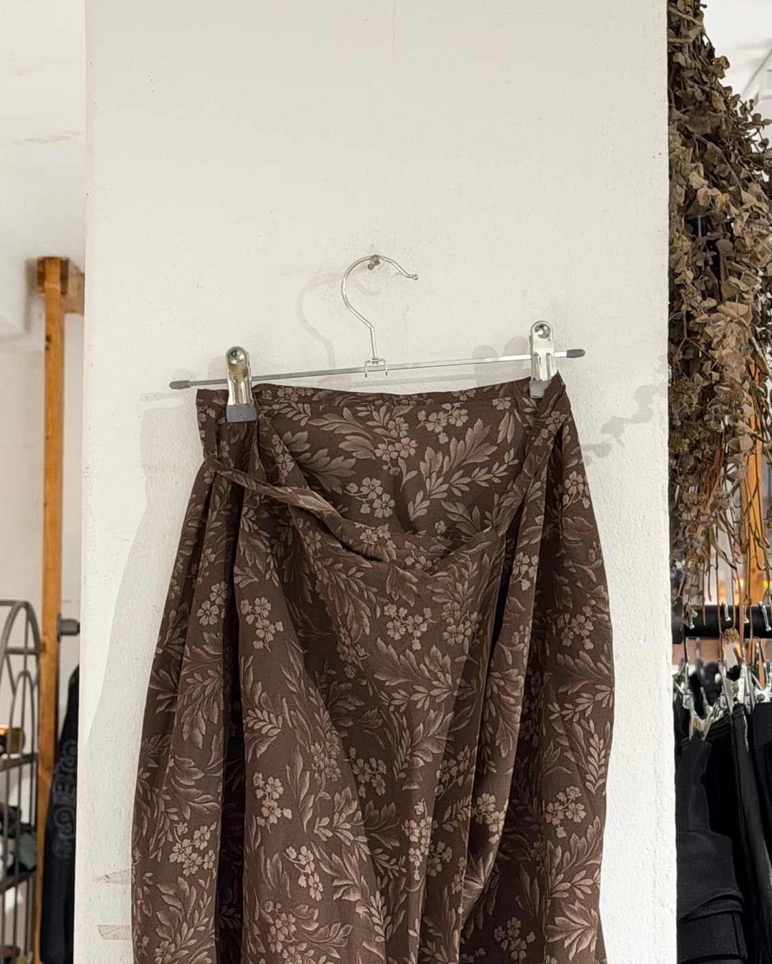 막스마라 브라운 플라워 패턴 롱 랩스커트 상품이미지5