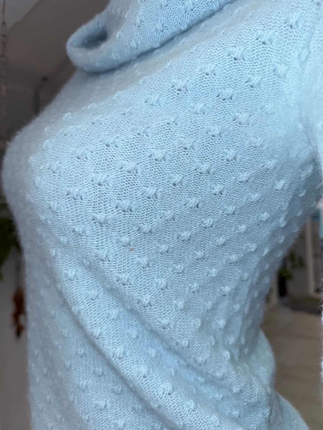 dots embossed knit top 상품이미지3