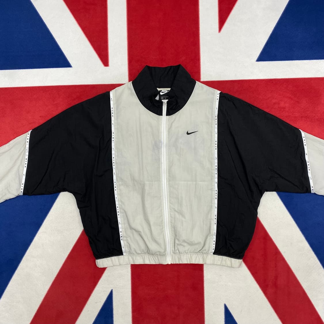 나이키 바람막이  여성 M  상품이미지2