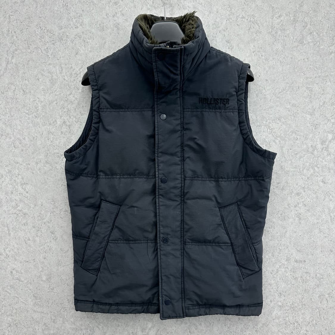 95 홀리스터 남자 덕다운 울프죠 패딩조끼 상품이미지1