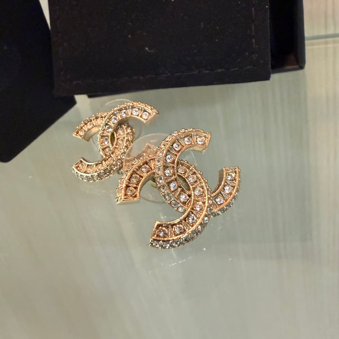 샤넬 CC로고 금장 귀걸이 상품이미지1