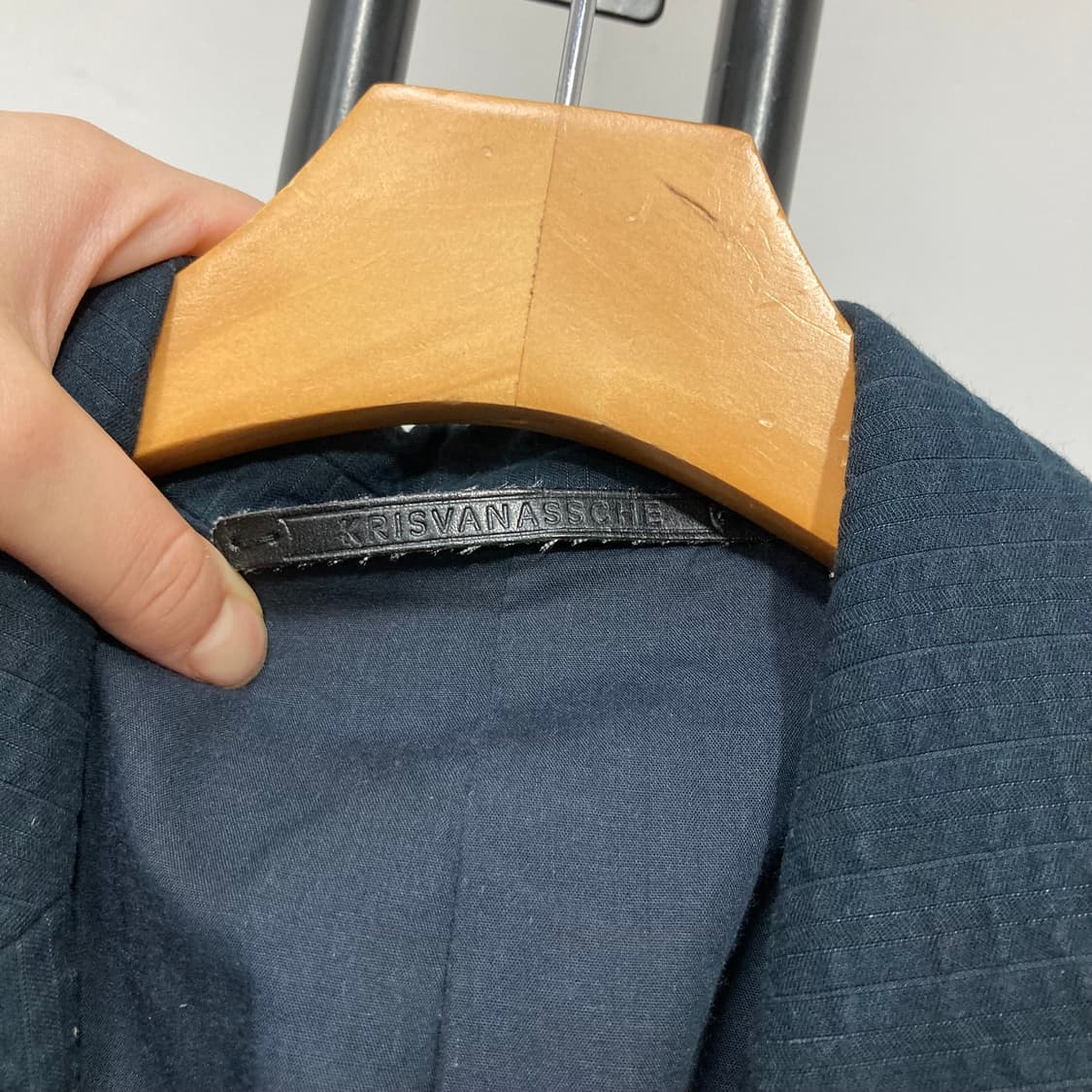 KRISVANASSCHE 시어사커 텍스처 투버튼 테일러드 자켓 상품이미지2