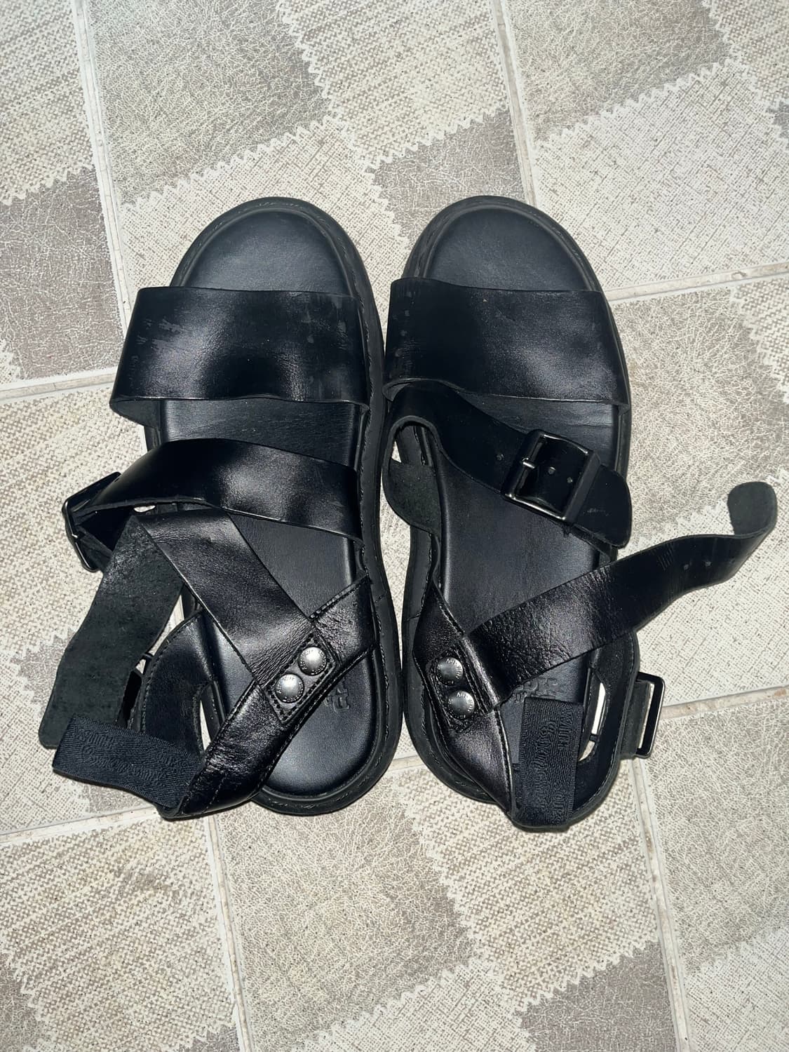 닥터마틴 그리폰 샌들 상품이미지1