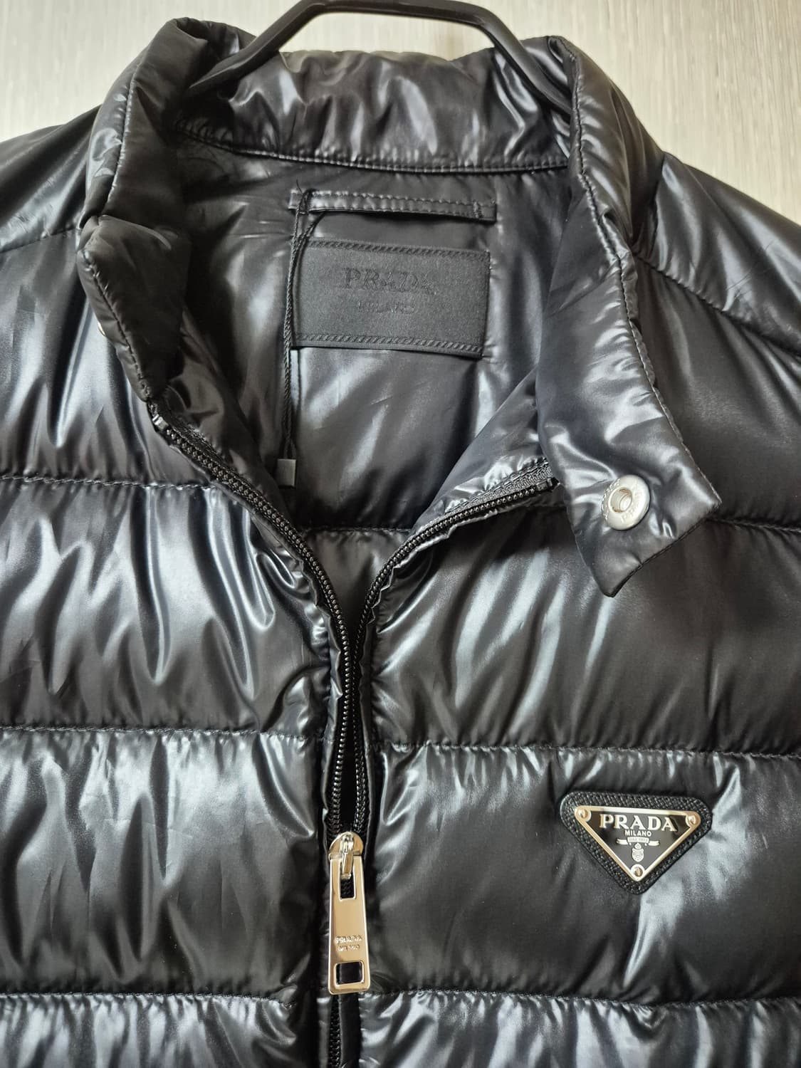 (새제품) 프라다 삼각로고 구스다운 패딩 조끼구스 (22년) 50 상품이미지4