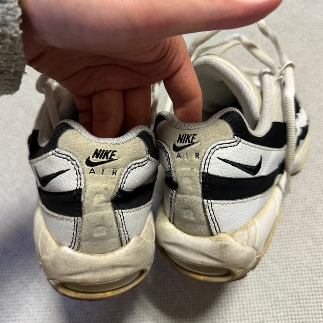 나이키 에어맥스 95 유벤투스 상품이미지3