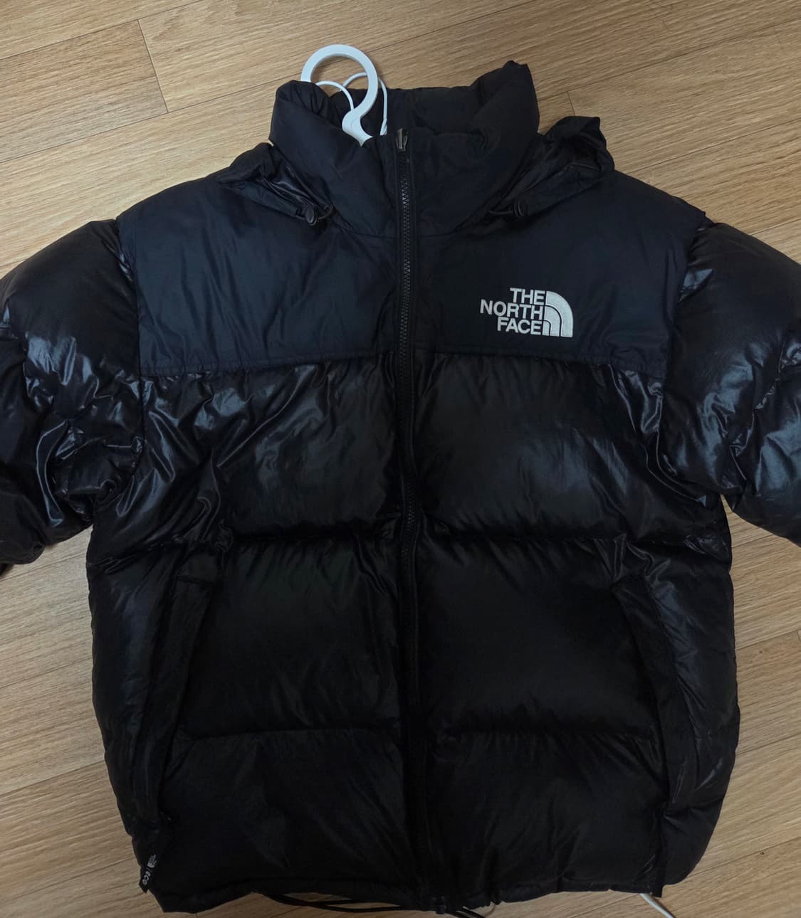 노스페이스 1996 유광 패딩  상품이미지3