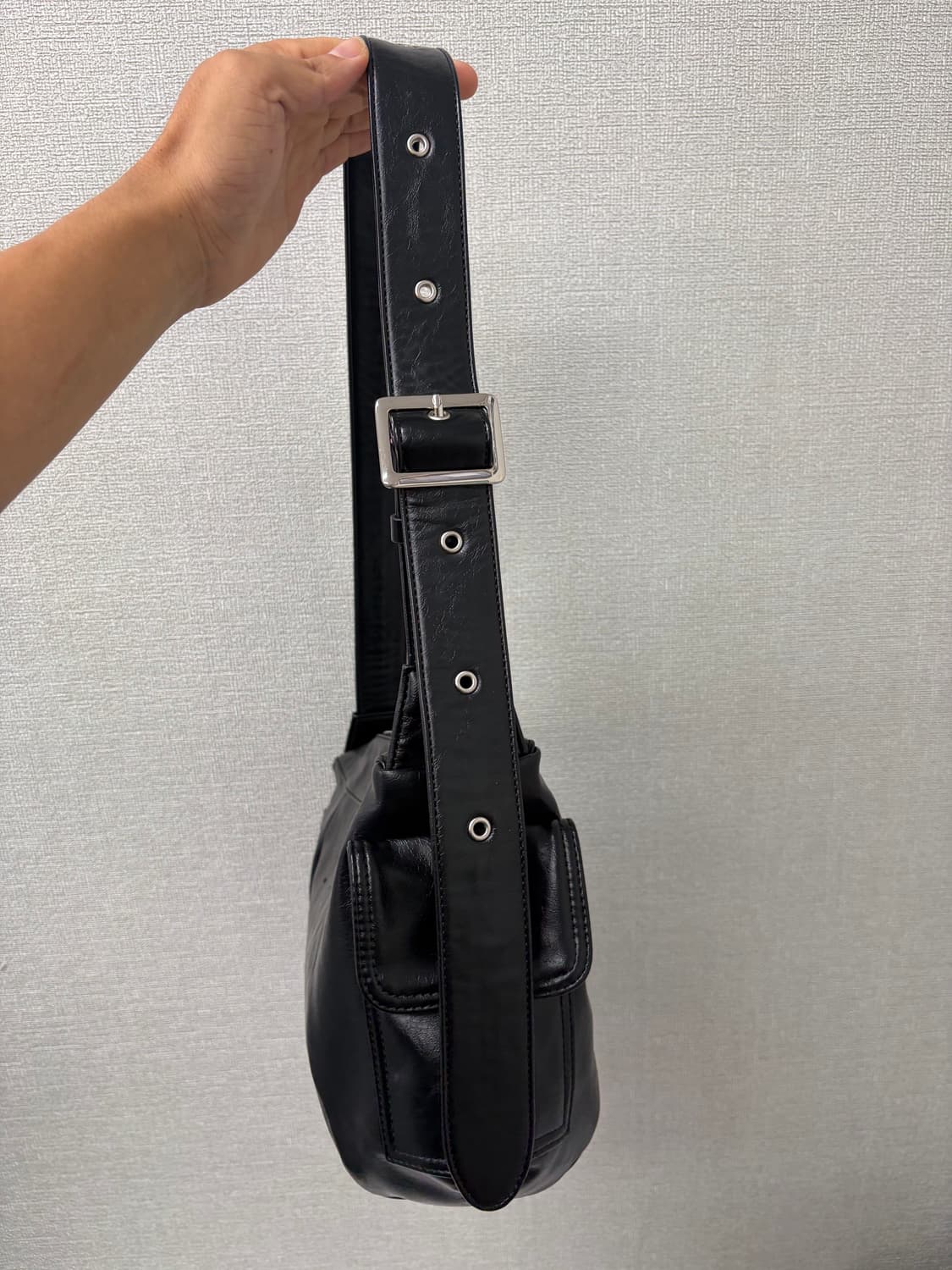 아더템포 몰토 블랙 숄더백  상품이미지5