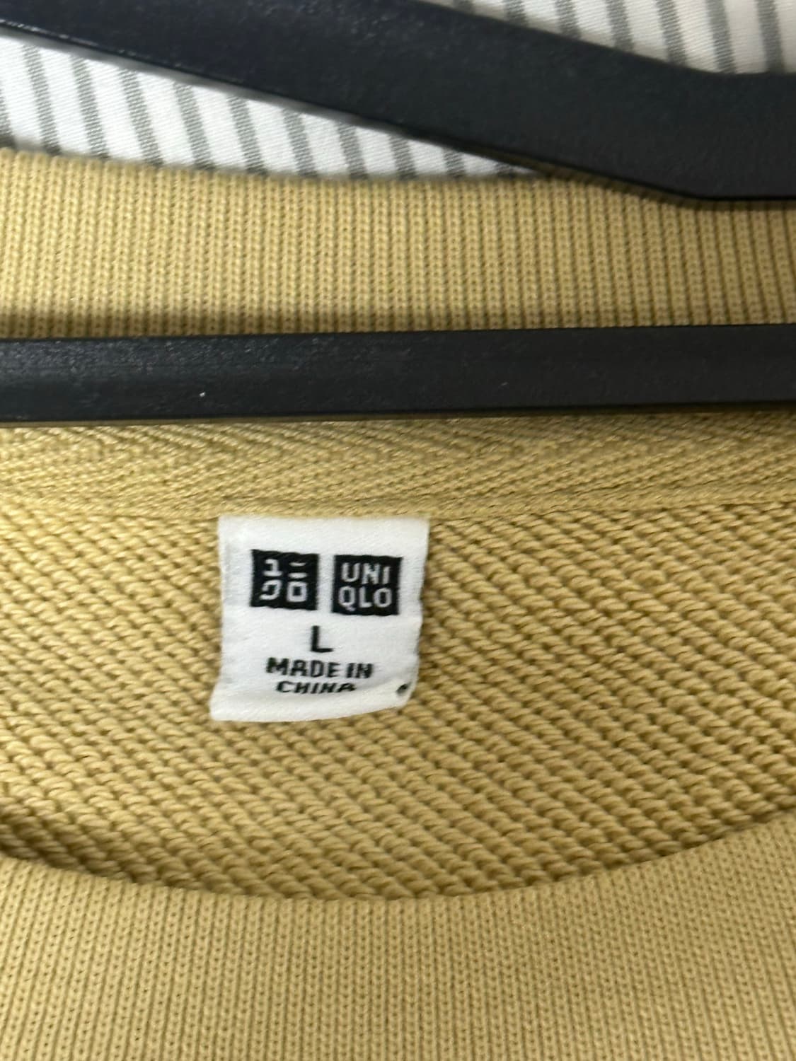 유니클로 스웨트셔츠 상품이미지2