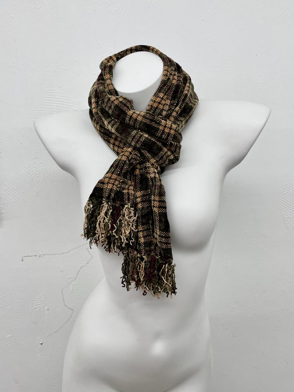 벨벳 체크 수술 머플러  상품이미지3