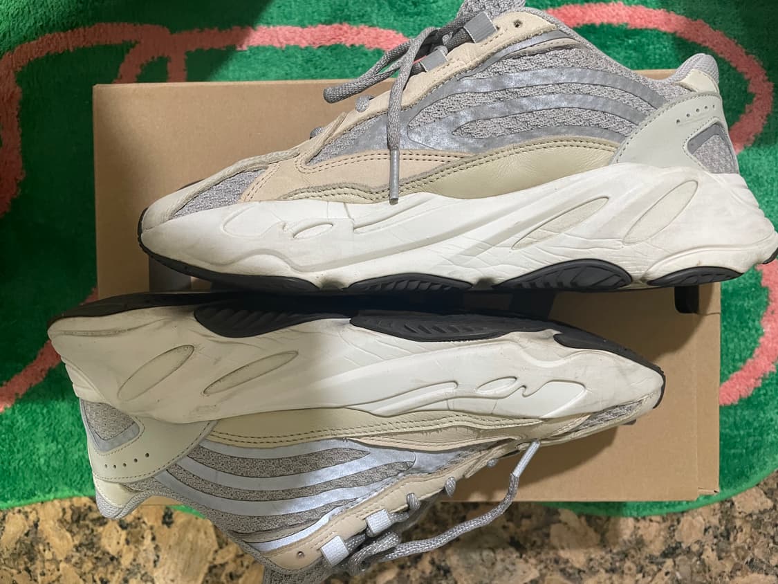 (270) 아디다스 이지 부스트 700 V2 크림 풀구성 상품이미지4