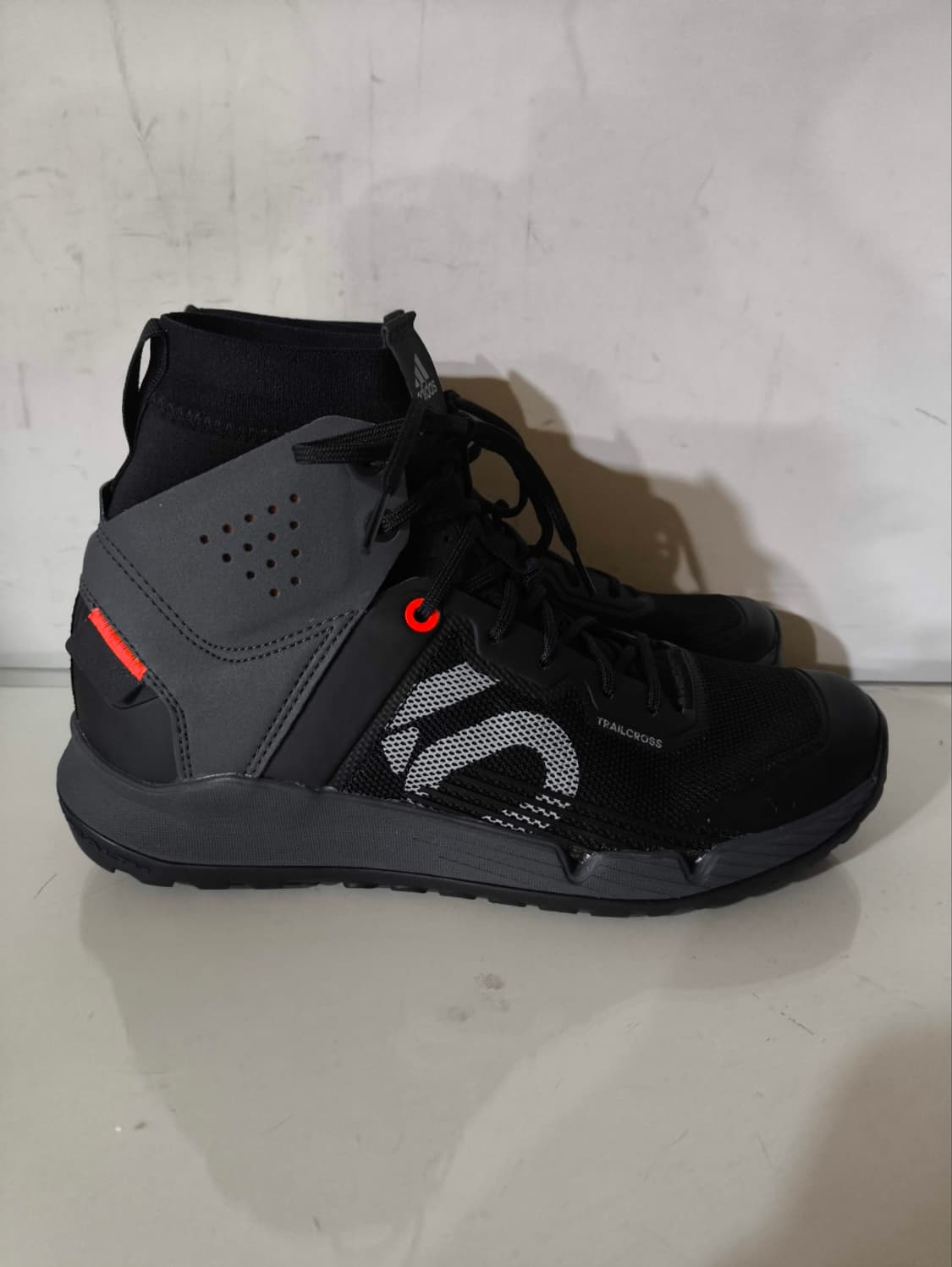 250mm 아디다스 파이브텐 트레일크로스 평페달 자전거신발 상품이미지1