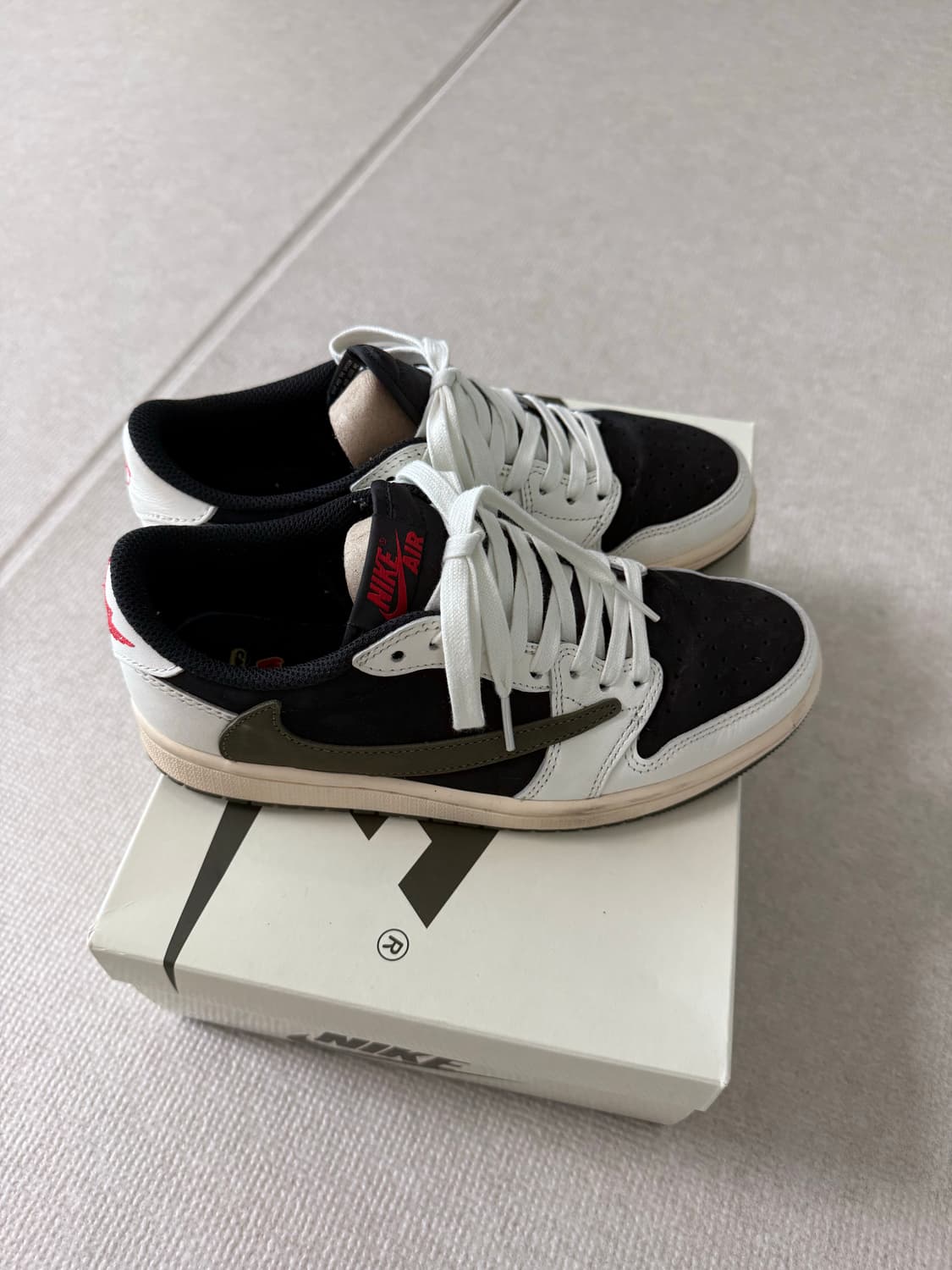 나이키 트래비스 스캇 OG 로우 올리브 상품이미지2