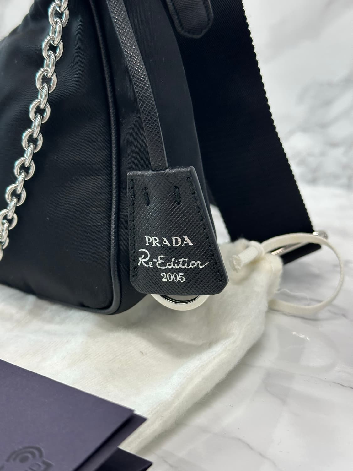 프라다 2005 리에디션 백 상품이미지3