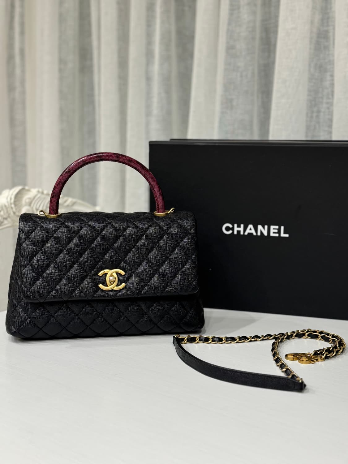 샤넬 코코핸들 캐비어 미디움 28사이즈 상품이미지2