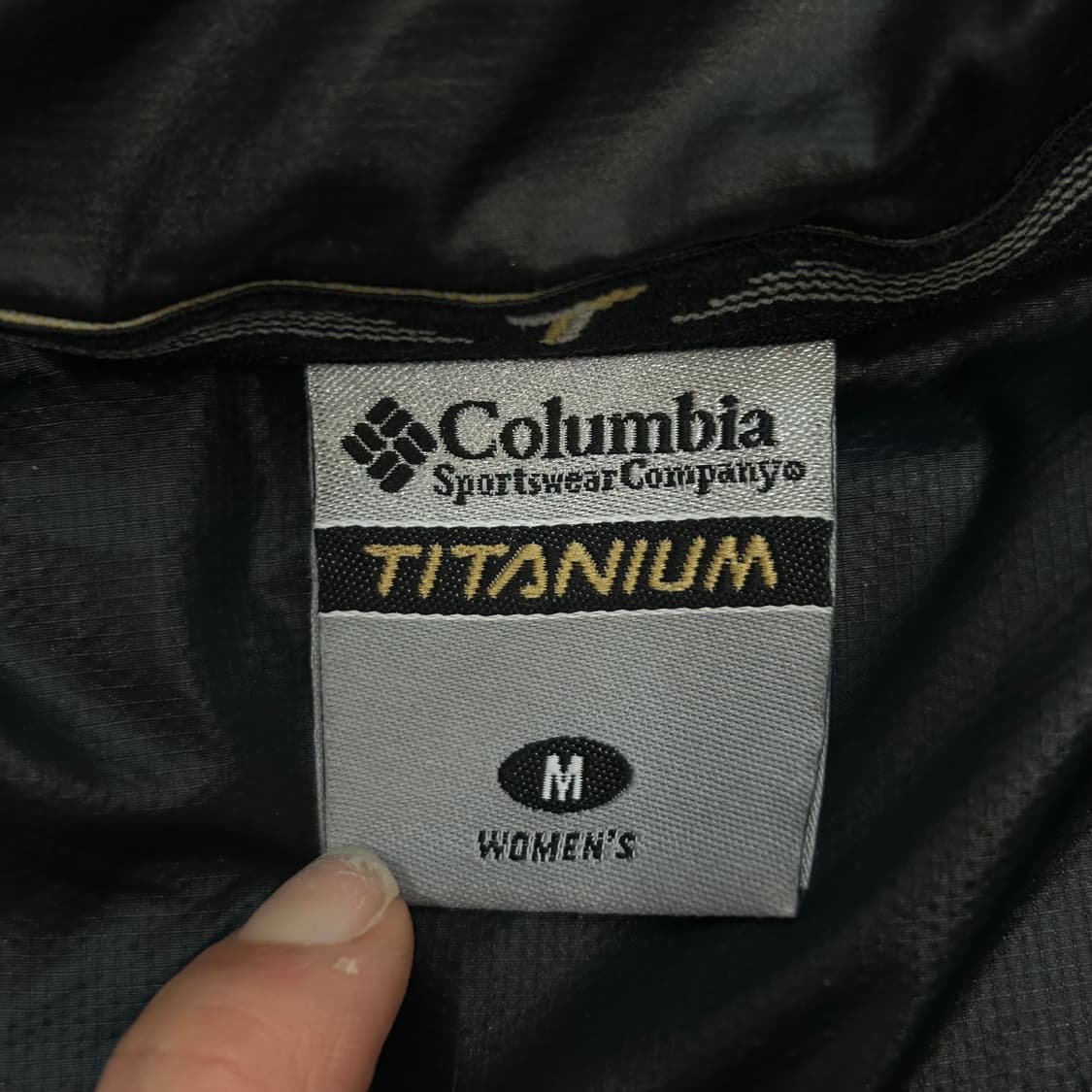 Columbia 콜롬비아 2-way 티타늄 블랙 경량패딩  상품이미지5