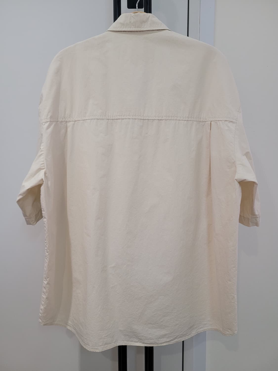 아르반 Areuban 오버핏 하프 셔츠_라이트 베이지 M사이즈 상품이미지7