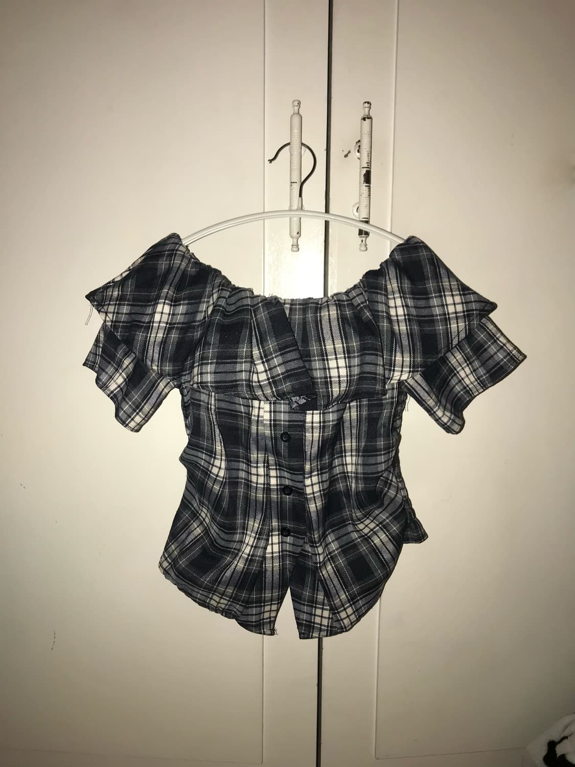 네이비 체크 오프숄더 셔츠 상품이미지1