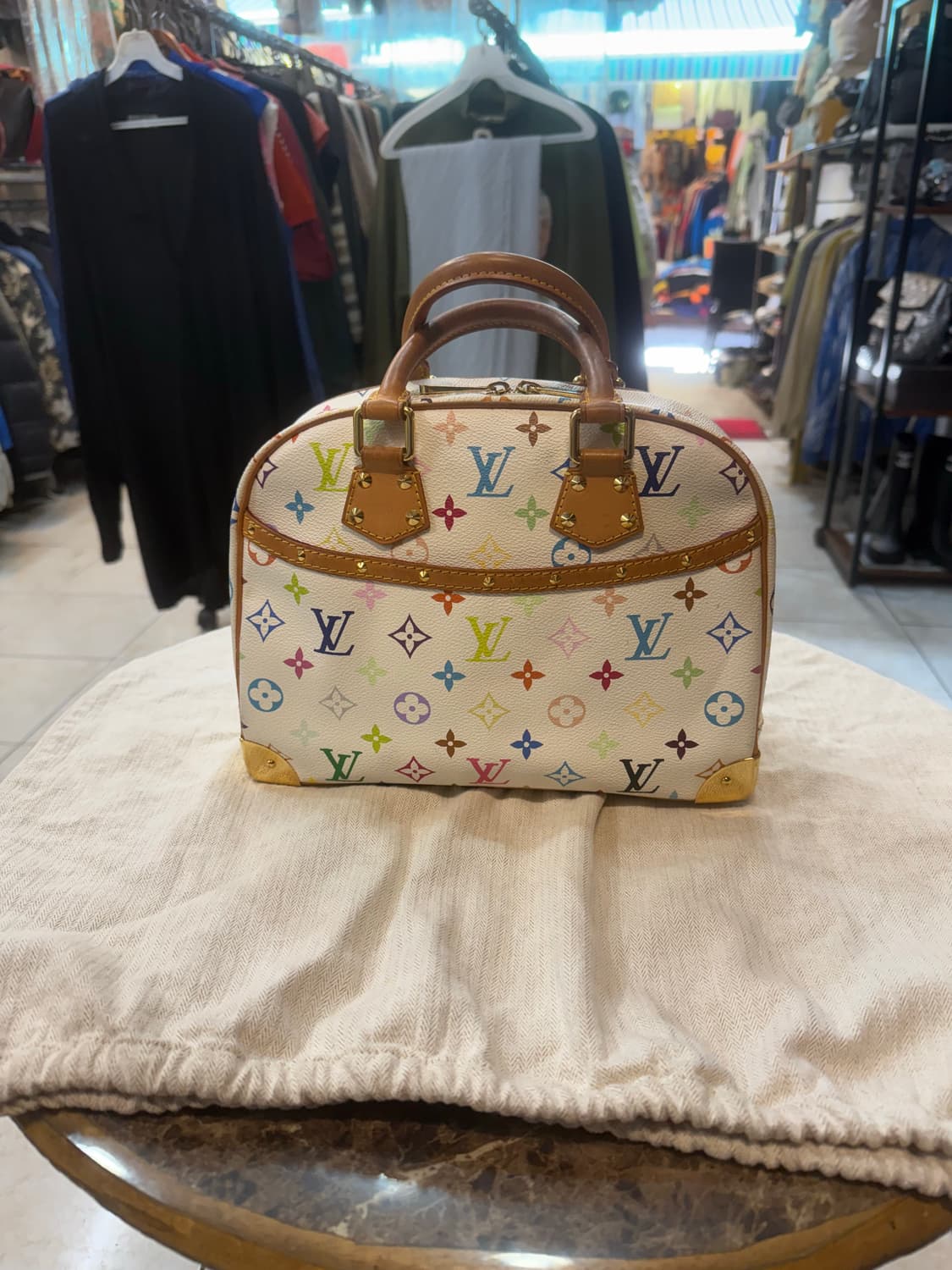 정품 루이비통 무라카미 멀티화이트 트루빌 팝니다 상품이미지1