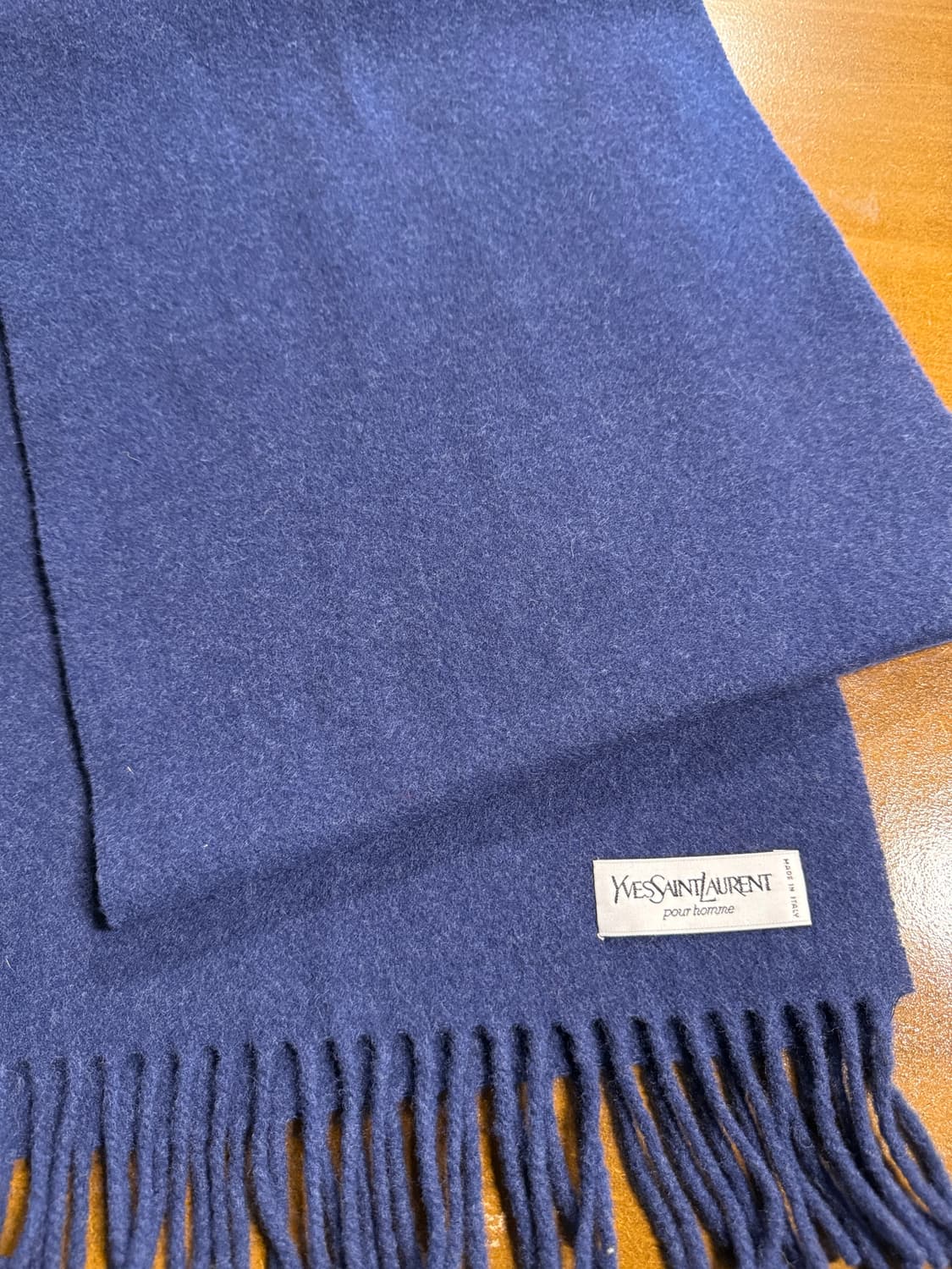 입생로랑 포옴므 퓨어 울 머플러 네이비 상품이미지2