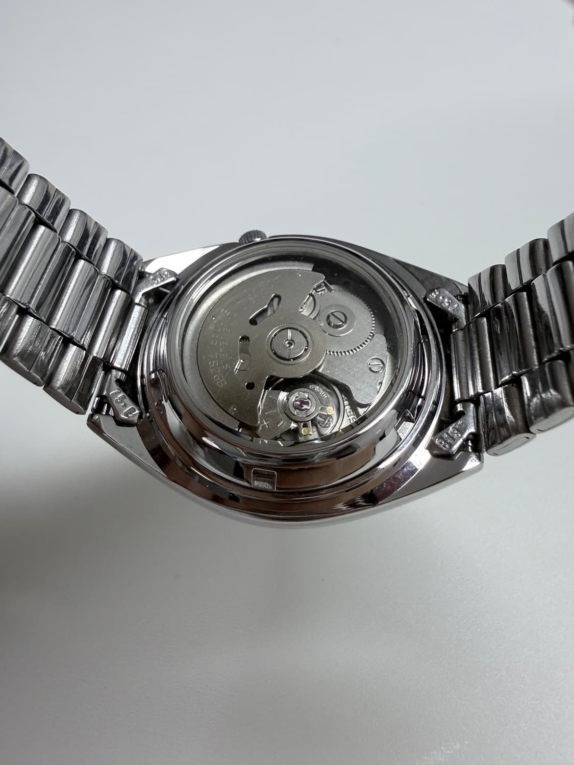 SEIKO 5 오토매틱 실버 선레이 다이얼 상품이미지7