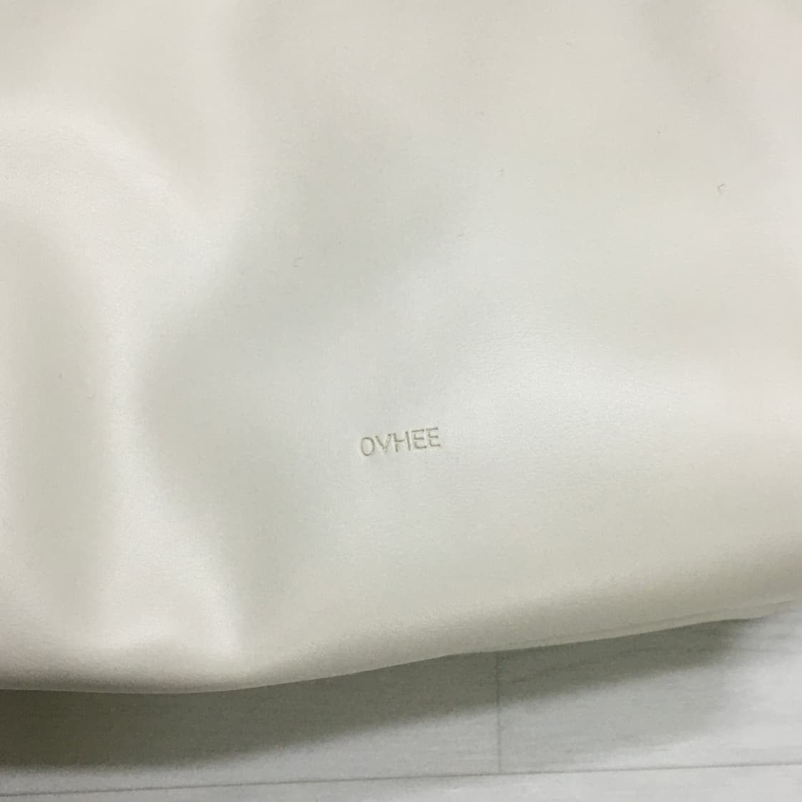 오브히 로에브 호보백 아이보리 상품이미지6