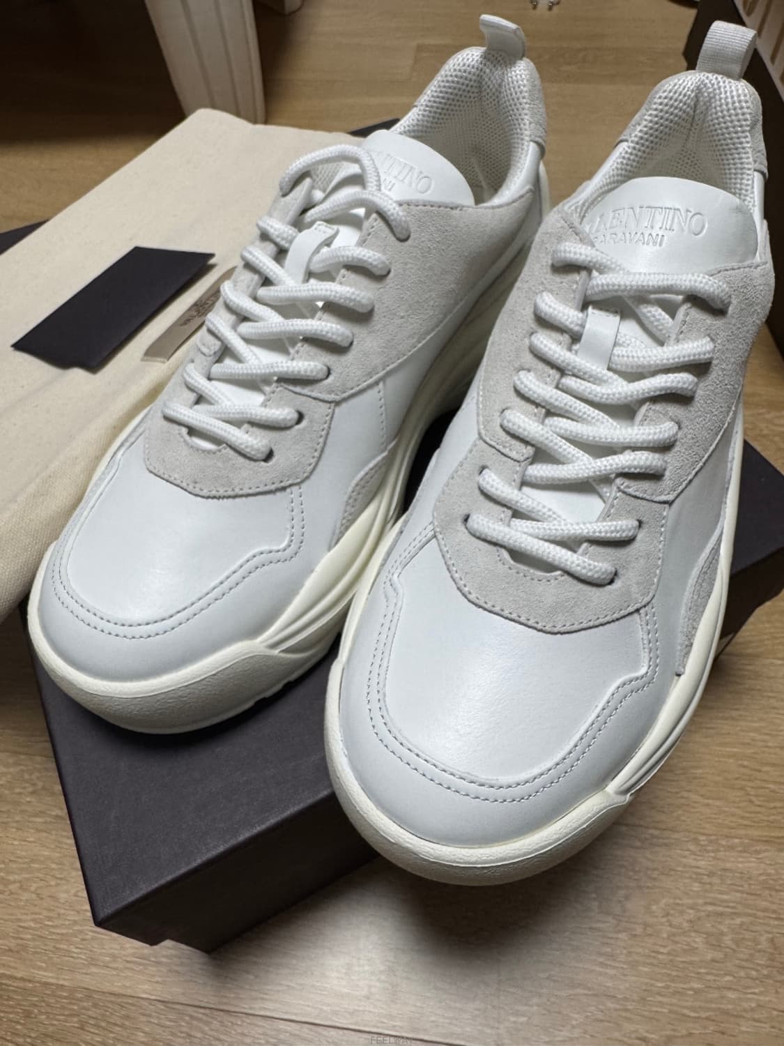 발렌티노 11주년 로고 반시스니커즈(SY2S0B17 VRN 0BO) 상품이미지1