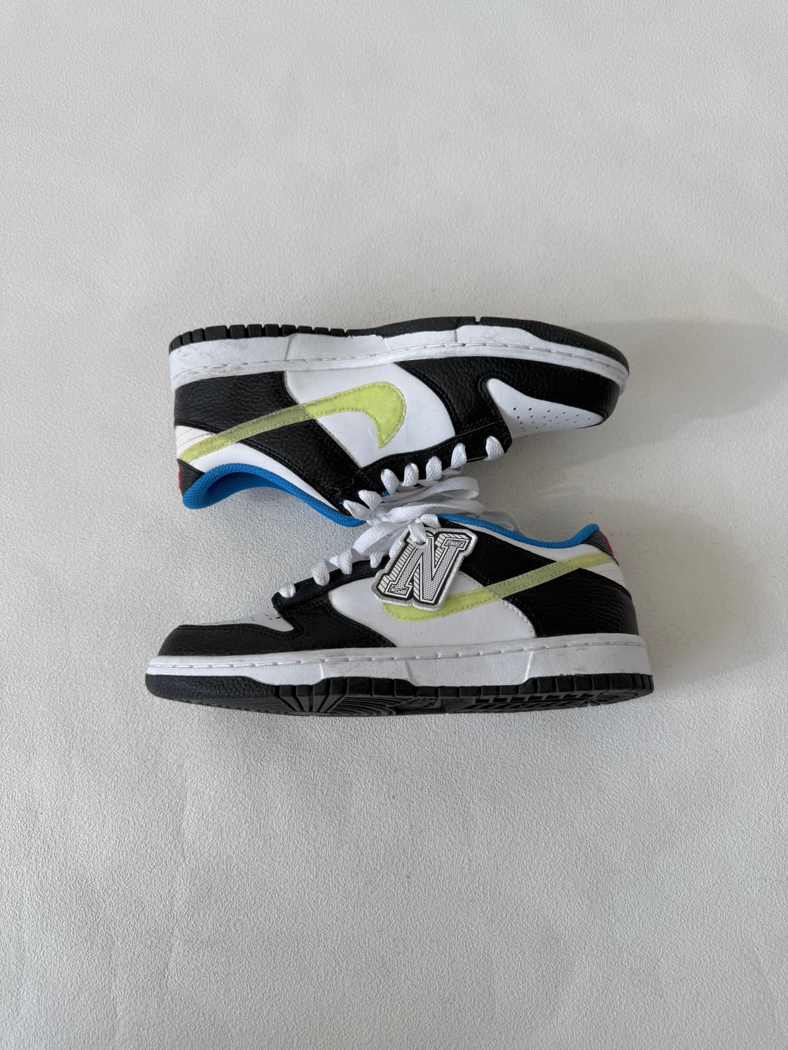 [240]나이키(NIKE) 흰검형 덩크 로우 상품이미지1