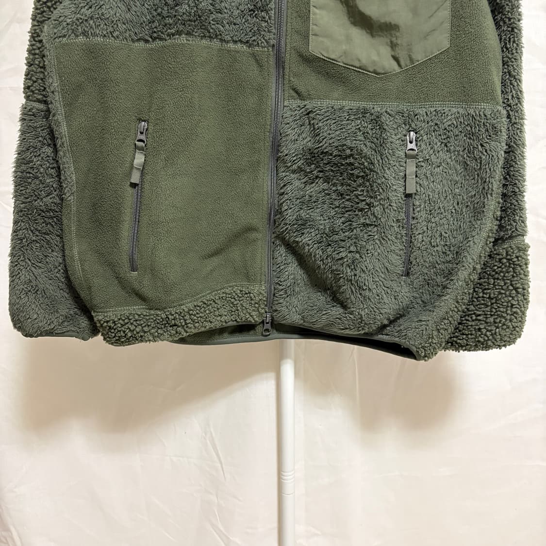 유니클로x엔지니어드 가먼츠 콜라보 플리스 집업 / 카키, M 상품이미지3