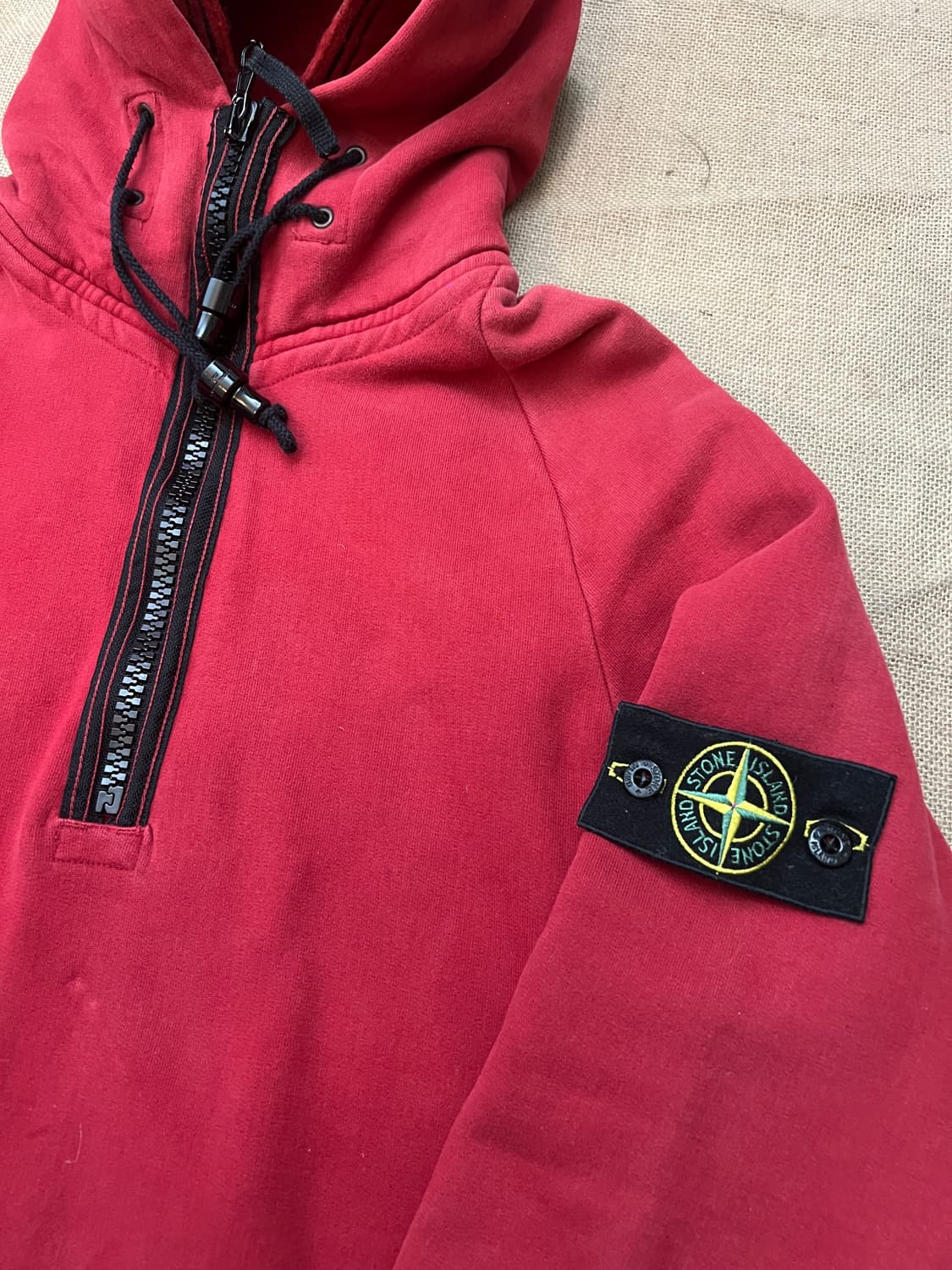 스톤아일랜드 레드 후드티 M 상품이미지3