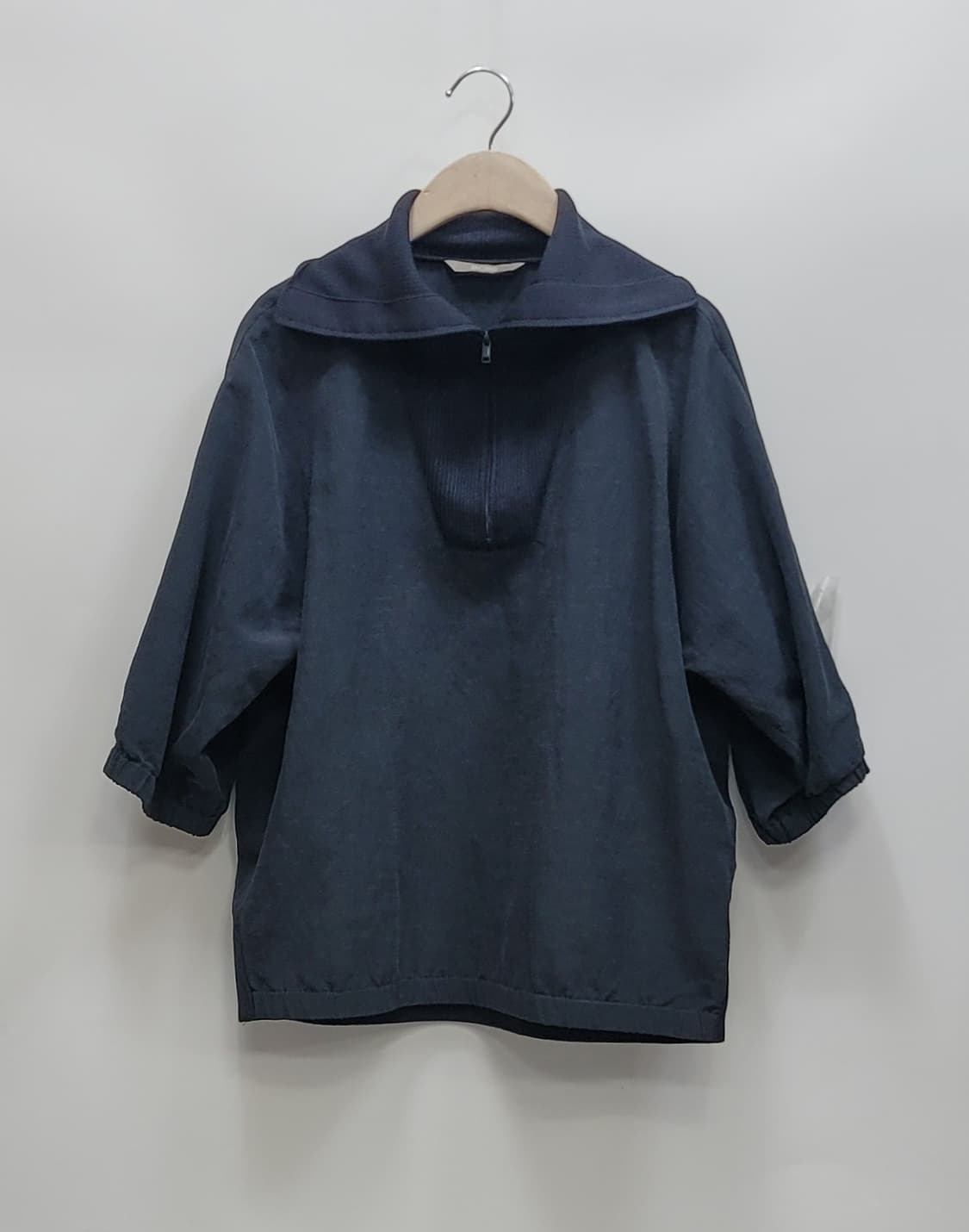 BCBG 21SS 니트 하이넥 반팔 하프 집업  / 여 88-96-160 상품이미지1