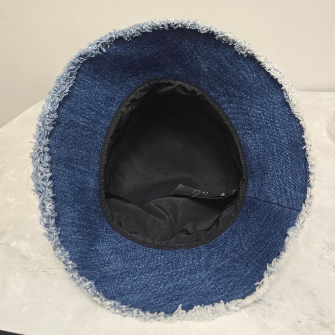 미우미우 데님 버킷햇 모자 m사이즈 판매 상품이미지4